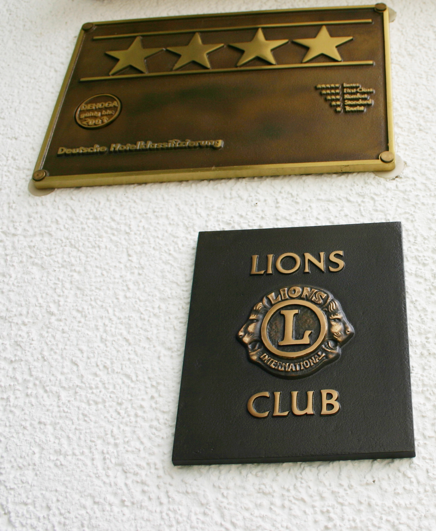 Lions Club Schild im Birkenhof Hanau