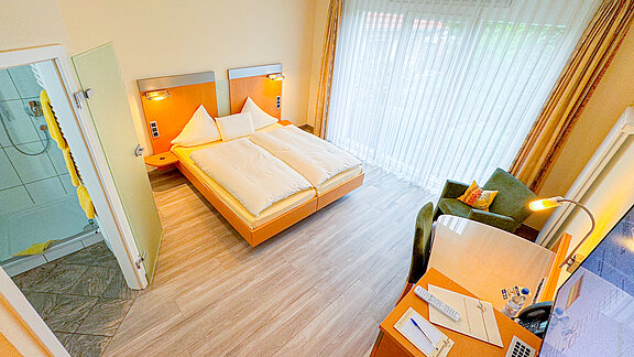 Neuer hygienischer Boden für die Hotelzimmer