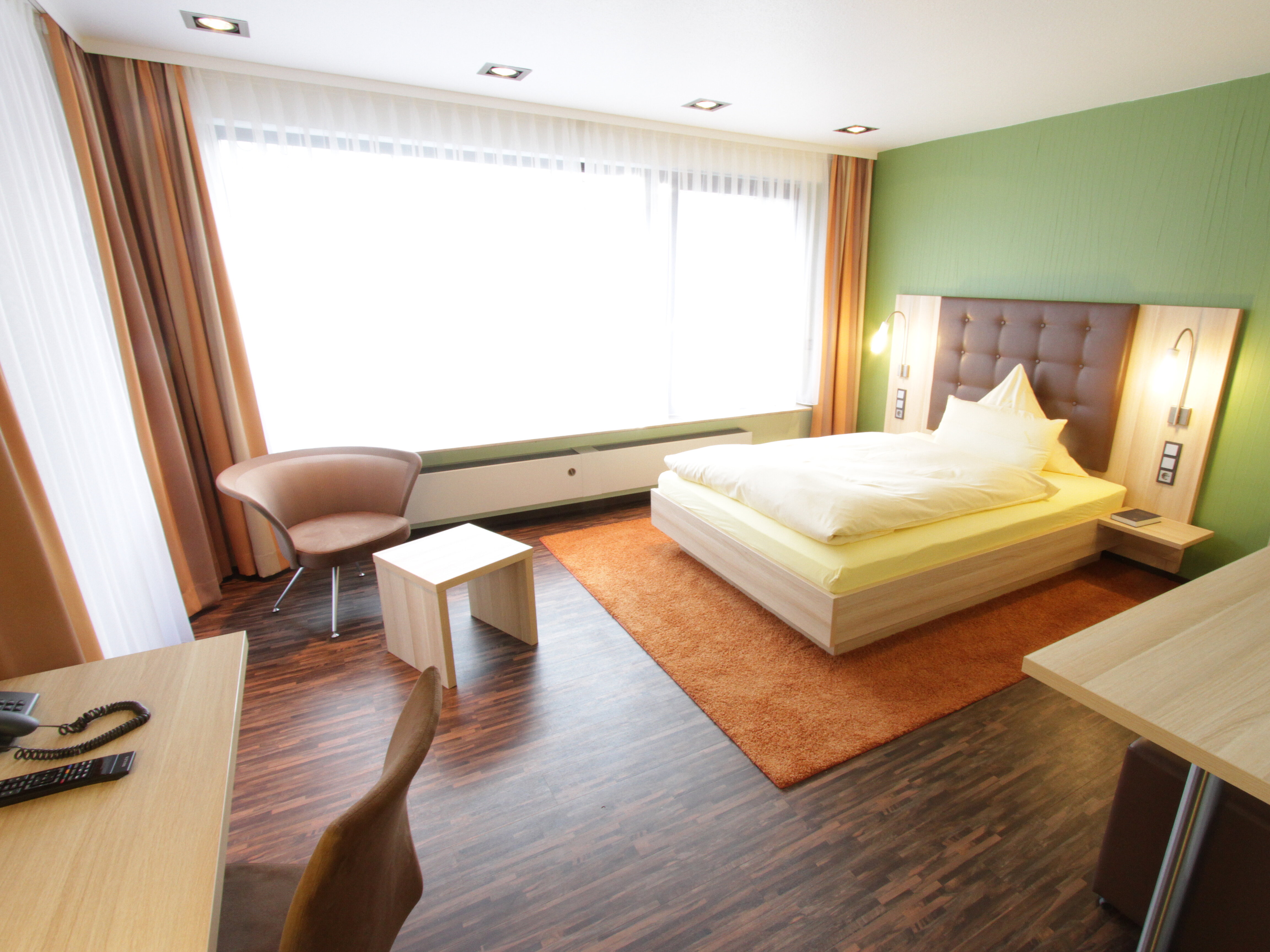 Apartment 501 mit grosser Fensterfront