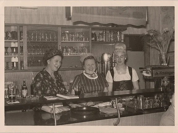 Raststätte Scholl mit Otilie Scholl und Margit Fichtner