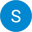 Stephi R